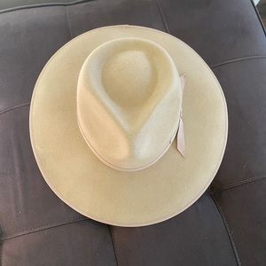 Beige Fashion wool hat. Brand new with tags.